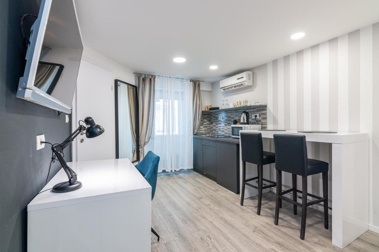 Small, Sweet & Cosy Apartments 리예카 외부 사진